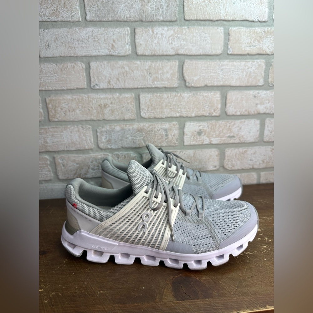 ON Cloudswift Low Top Running Sneakers Womens Size 11 - 0301